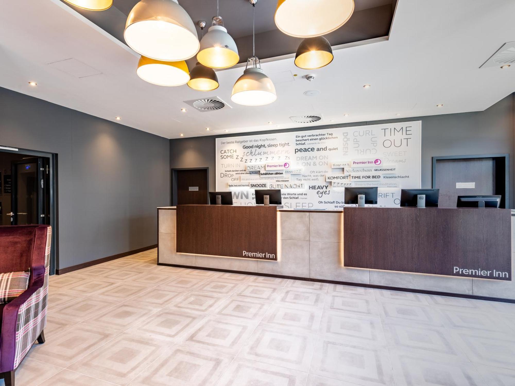 Premier Inn Muenchen City Zentrum ภายนอก รูปภาพ